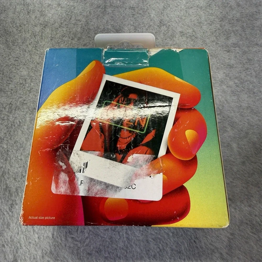Polaroid Go Analog Instant Camera Black Open Box With Charger Wrist Strap